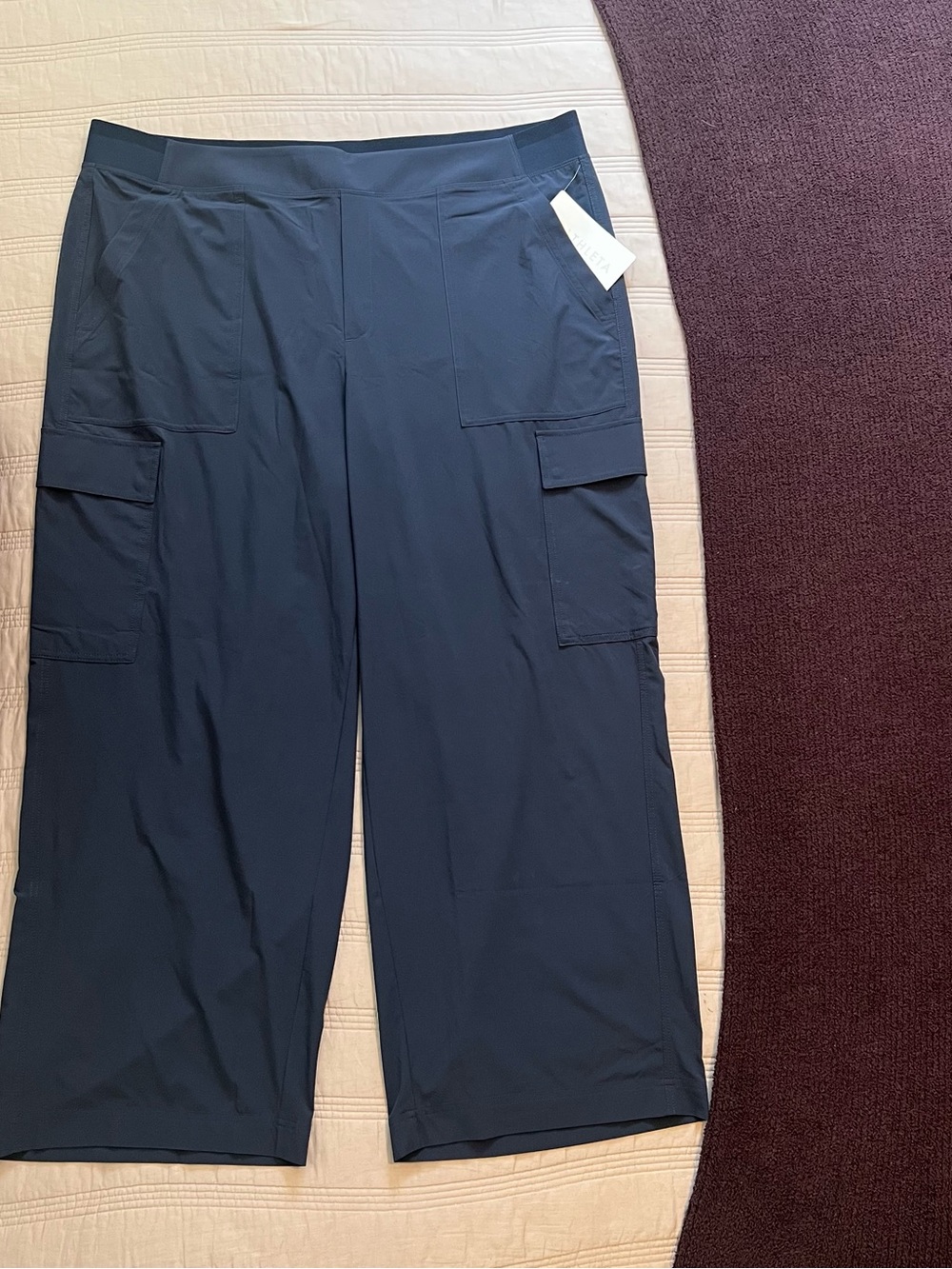 Athleta Brooklyn Heights Cargo Pant Wide Leg Navy Women’s Casual Travel NEW - Picture 2 of 10